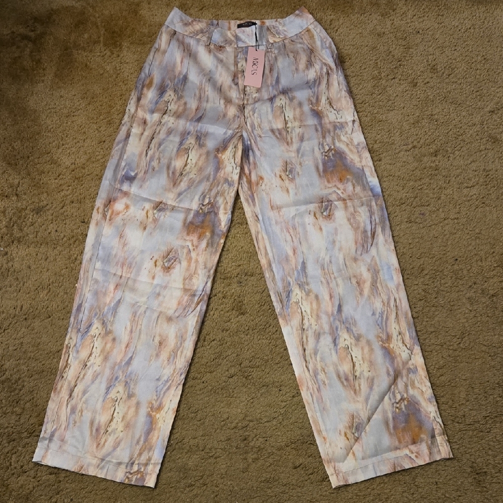 Elegant Women's Chinos in Cream and Tan